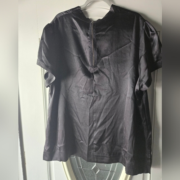 APOSTROPHE Plus Size Black Blouse with Floral Design - Picture 4 of 7